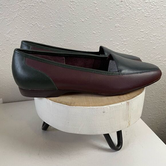 NWOT Sandra Miller Brown and Black Leather Hobby Flats Size 8M - Picture 1 of 7